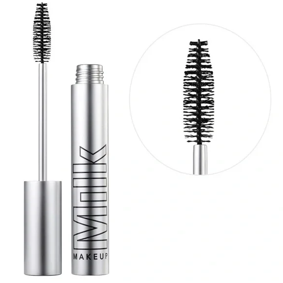 Milk Makeup Mascara in Boom buildable for bigger, longer, fuller lashes ♥️