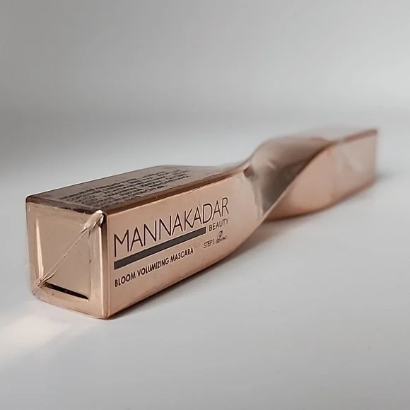 Mannakadar Bloom Volumizing Mascara - Jet Black (Seal Broken)