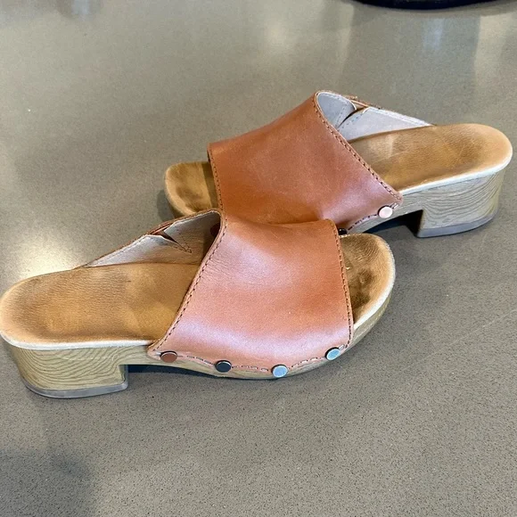 Clarks Genuine Leather Camel/Tan Wooden Sole Heeled Sandals