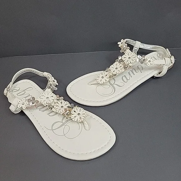 Rampage Petunia T Strap sandal size 6.5 M Flats Super Cute Preppy Trendy Comfy