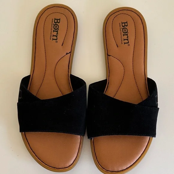 New Born Gudena Slide Suede Sandals. Black. Size 8M.