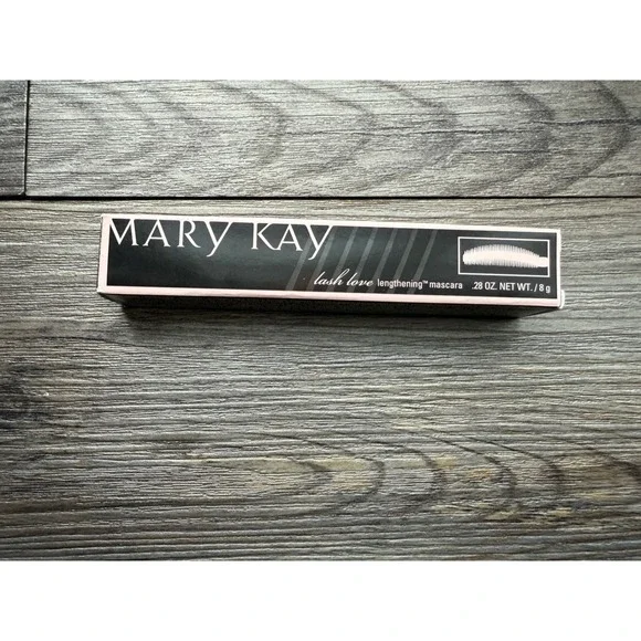 Mary Kay Lash Love Lengthening Mascara Black New‎