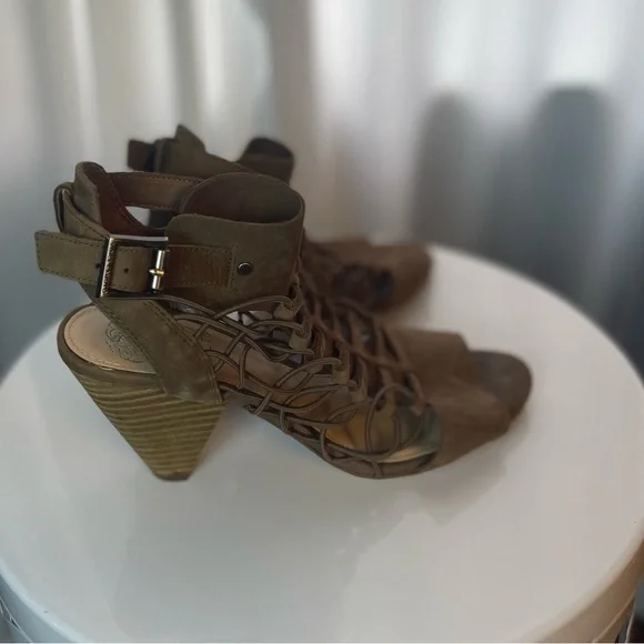 Vince Camuto Suede Strappy Heeled Sandals Size 7.5