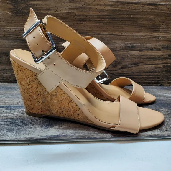 Womens Express Wedge Heels heel‎ strap tan/brown size 8
