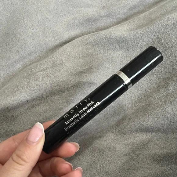 Mally Instantly Impactful Dramatic Lash Mascara Black