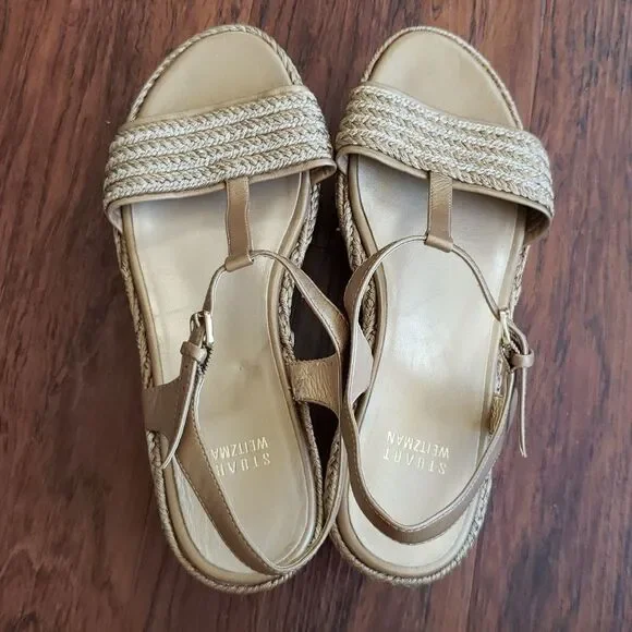 Stuart Weitzman Gold Platform Sandals Size 8 Chic Feminine Retro Boho Summer