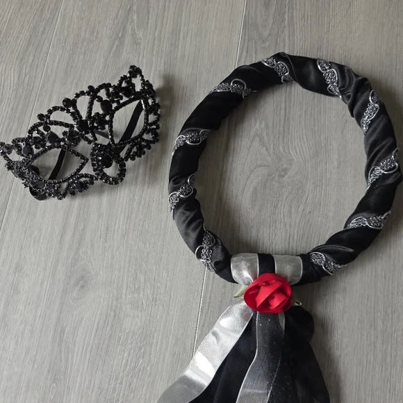 Elegant Black and Silver Head Piece with Mask
