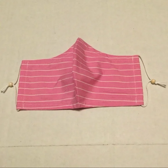 Lilly Pulitzer Cone Shape Face Mask Pink White NEW