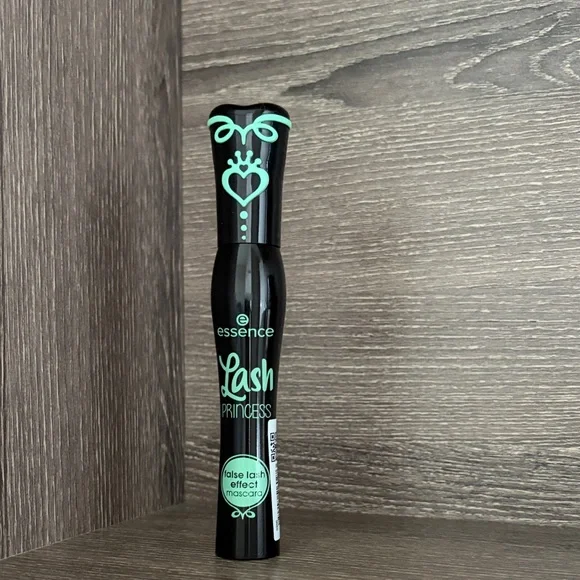 ❤️$5 NWT Essence Lash Princess False Lash Effect Mascara 12ml