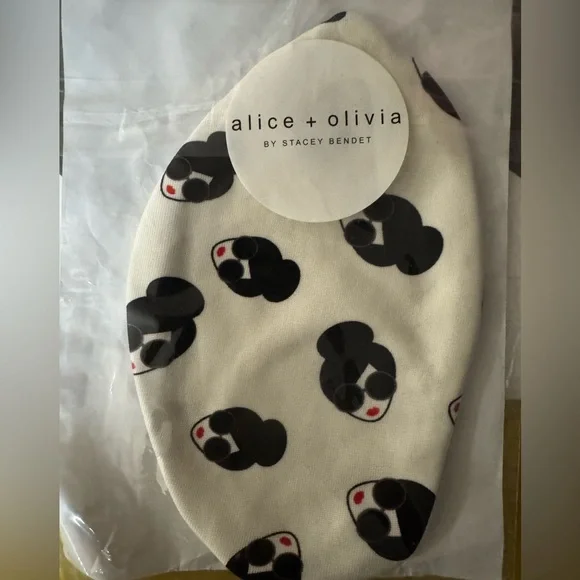 Alice + Olivia by Stacey Bendet Iconic Stace Face mask - NWT in plastic