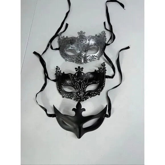 3 pcsHis/Hers Couple Black Masquerade Ball Masks Half Face Vintage Plastic