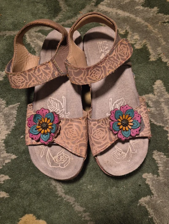 Patricia Nash Tan Sandals with Multicolor Floral Appliques