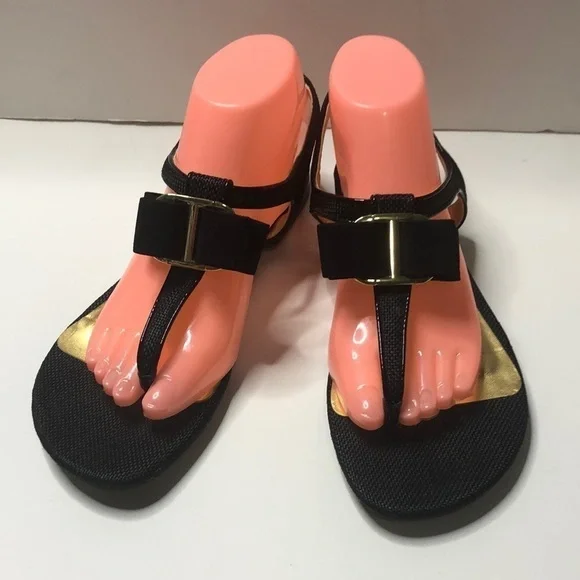 Isaac Mizrahi Black Golf Bow‎ Sandals 8.5