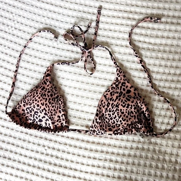 Bikini animal print top beach vacation
