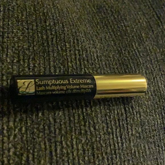 🆕 Estée Lauder Sumptuous Extreme Mascara in Extreme Black