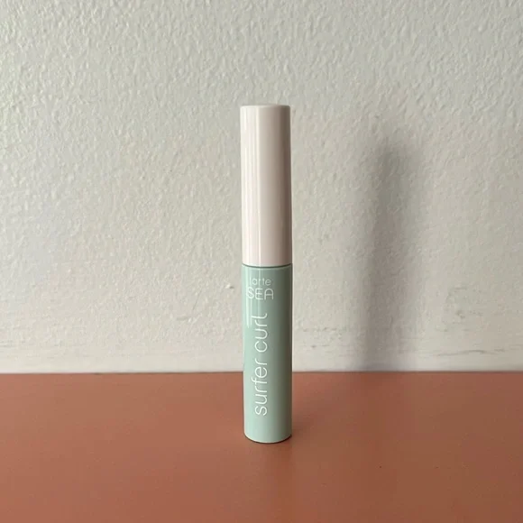 ⭐️⭐️ 5/ $25 ⭐️⭐️ Tarte Surfer Curl mascara mini