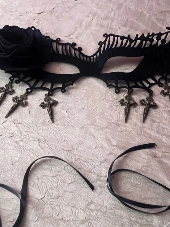 NWOT Gothic Black Rose Masquerade Mask Cross Charm Victorian Vampire Halloween