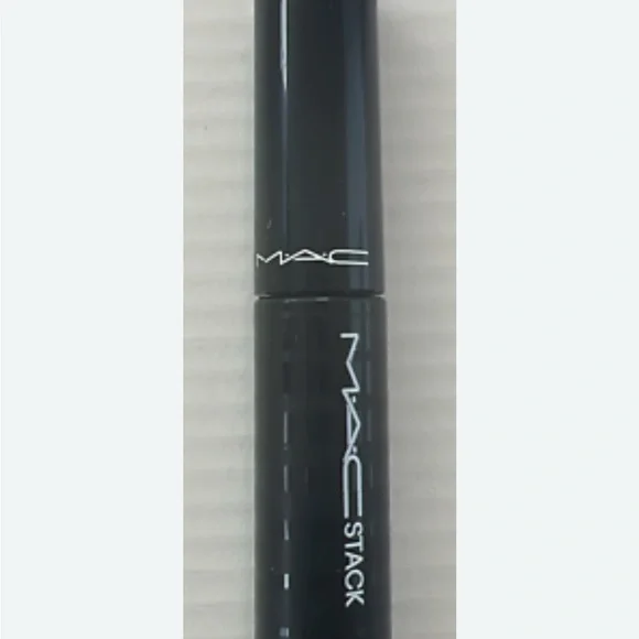 MAC Stack Mascara in Black