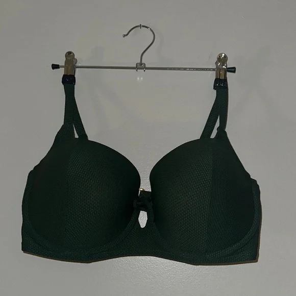 Green Bikini with Full Coverage and Adjustable Straps