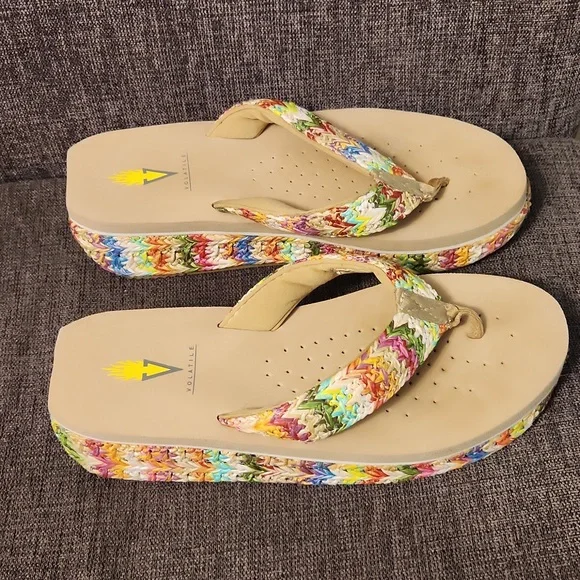 VOLATILE WOMEN'S Colorful Woven Platform Sandals Size 9.