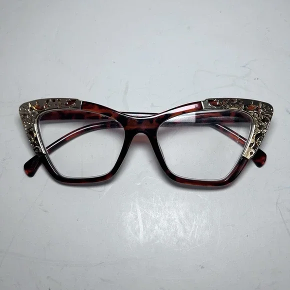 Betsy Johnson Tortoise Shell Gold Filigree Cat Eye Frames With 1.5 Lenses