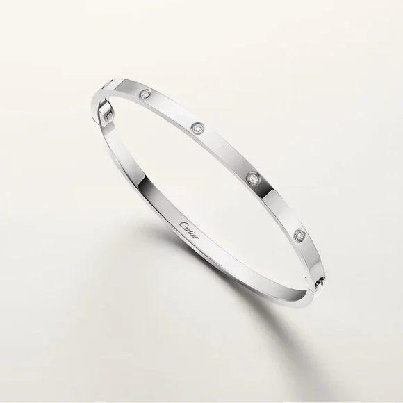 Elegant‎ Silver Bracelet