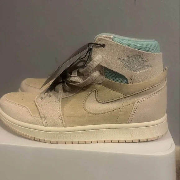 Nike High-Top Sneakers in Cream and Mint