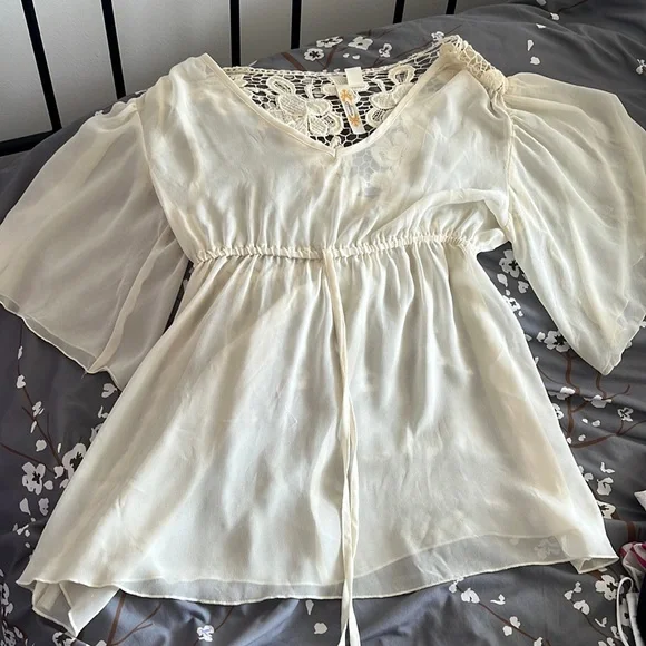 Boho flowy sheer Lacey top