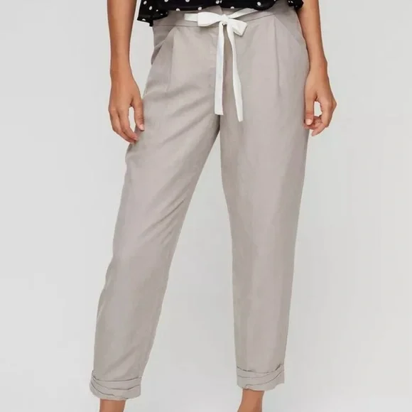 Aritzia Wilfred Allant Pant Gray Cropped Lyocell Linen Trouser Pant Size 2 (4-6)