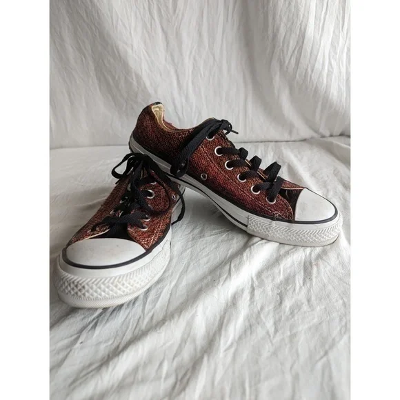 Converse - Red Knitted Pump