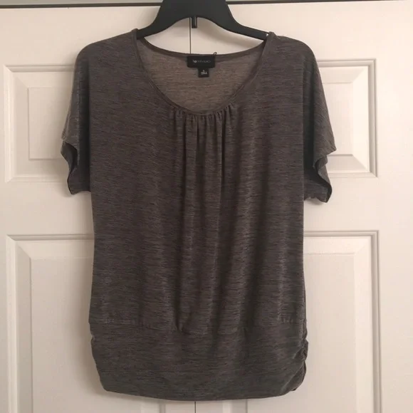 💜Tops 3 for $15 - add to bundle