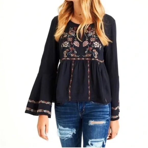 American Eagle Outfitters Embroidered Bell Sleeve Grey Peasant Top Women’s Sz S