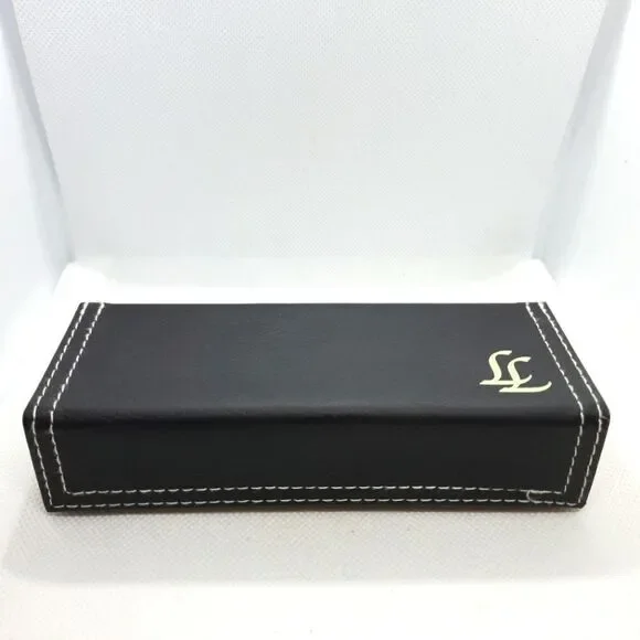 Lisa Loeb Black & White Glasses Case