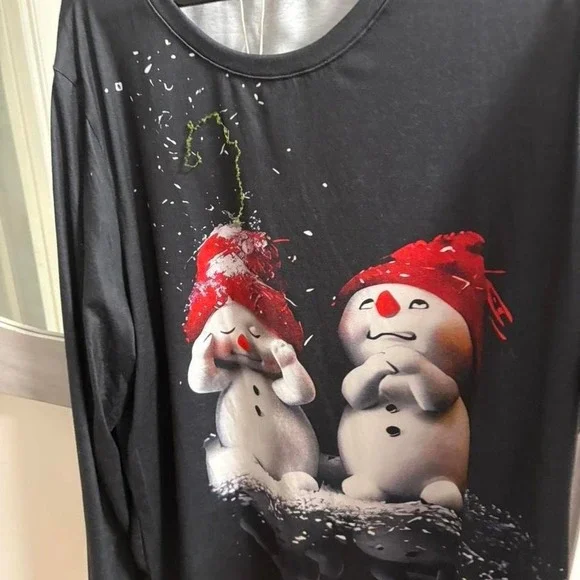 Black & white snowman long sleeve shirt #winterfashion