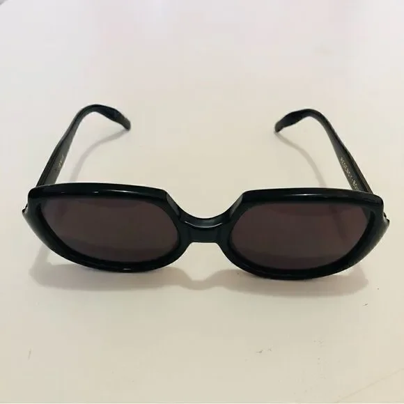 regency boutique black retro sunglasses
