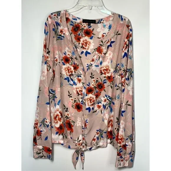 Sanctuary Women's Floral Split Neck Button Front Knot Blouse Blush Large NWOT
