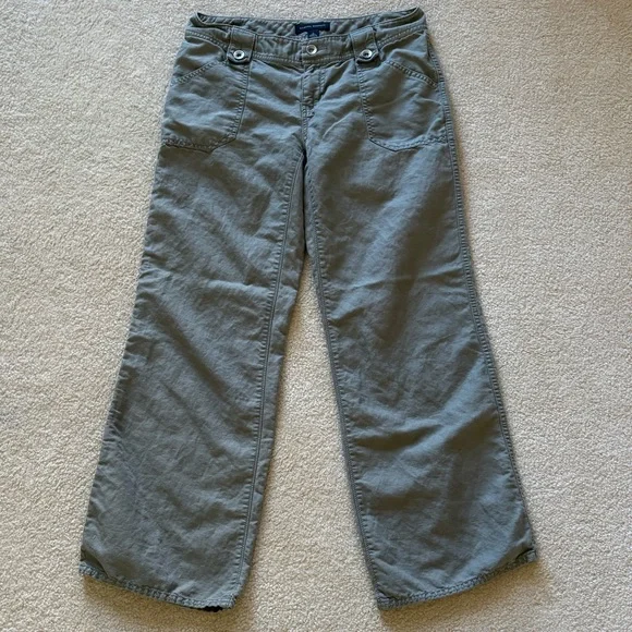 Banana Republic Women’s Low Rise Wide Leg Cargo Utility Pants. Size 4.
