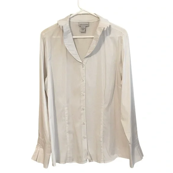 Soft‎ Surroundings White Pleated Collar and Cuff Blouse Size Large