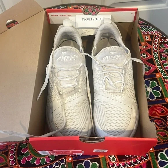 Nike Air Max 270 GS White sneakers 943345-103 Size 6.5Y Women's Sz 7.5
