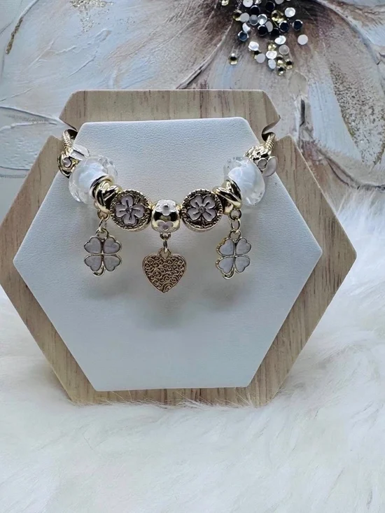 The Flower & Heart Charms Bracelet
