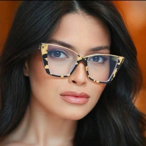 ✨NEW Stylish Tortoiseshell Cat-Eye Glasses