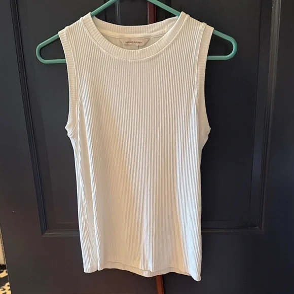 Banana Republic Ribbed Cream Tank Top