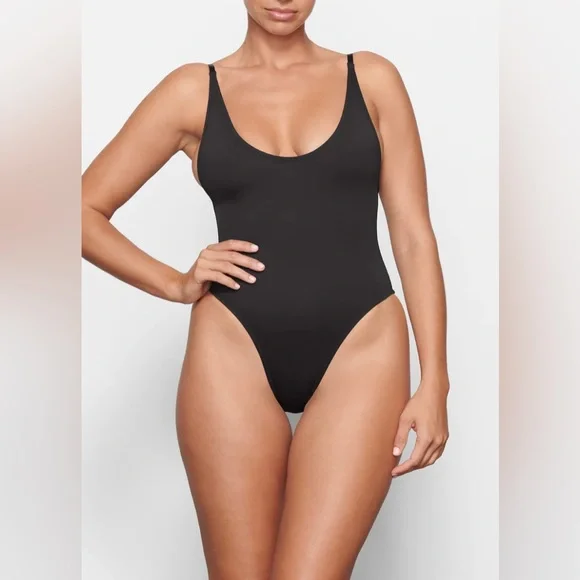 NWT Skims Recycled Swimsuit Scoop Neck One Piece in Onyx Color Size L