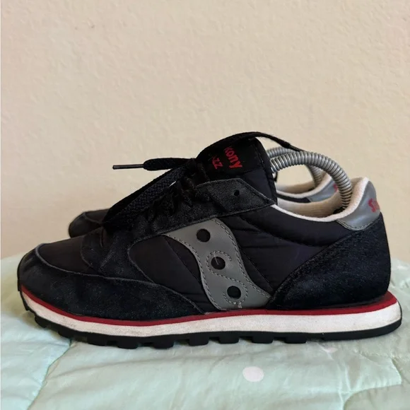 Saucony Jazz Black Sneakers Womens Size 6