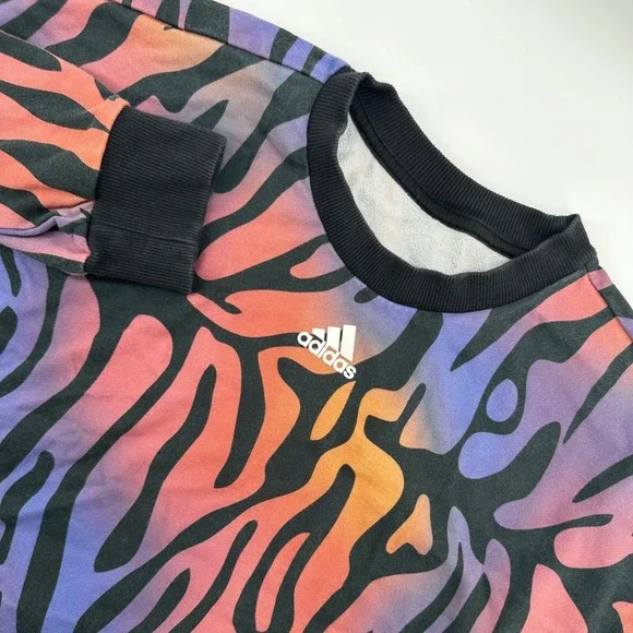 Adidas Long Sleeve women's medium Crop Top, Multicolor Zebra‎ Print Sweatshirt