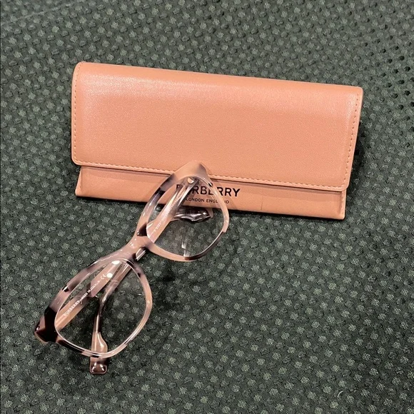 Burberry glasses Women's Beige Glasses with Case made in Italy 🇮🇹‎