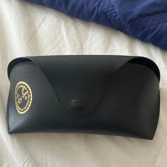 Ray‎-Ban black eyeglass case in perfect condition includes cleaning cloth