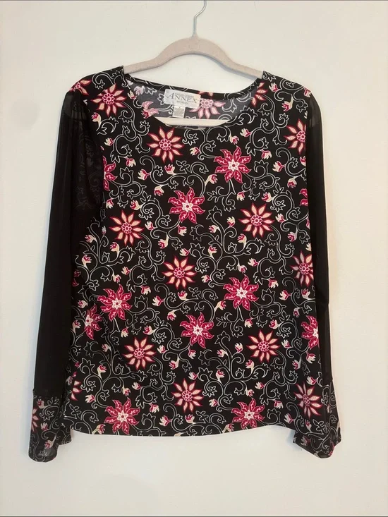 Casual Corner Annex Red & Black Floral long Sleeve Blouse