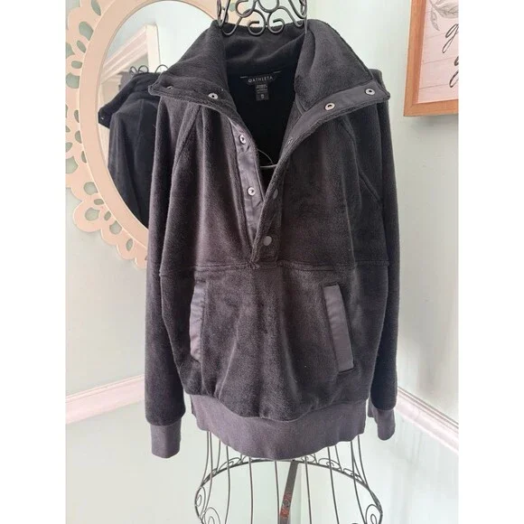 Athleta XS ‎ Recover Cozy Snap Sweatshirt Black Soft Teddy Fleece Pullover
