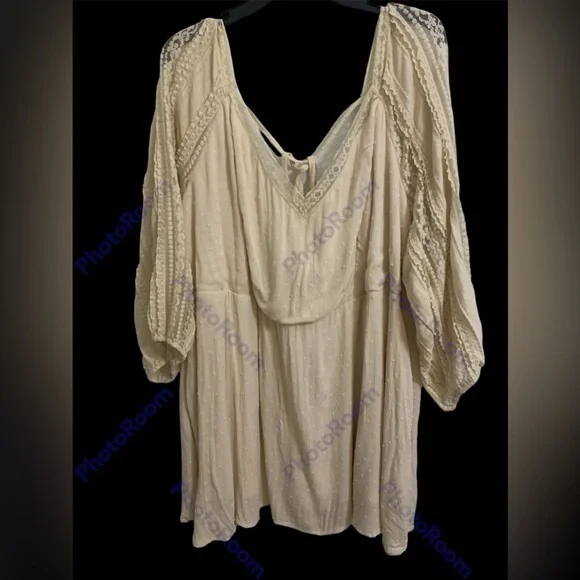 Torrid Lace Top Size 6X Ladies 3/4 Sleeve Lace Inset Blouse NWT Cottagecore